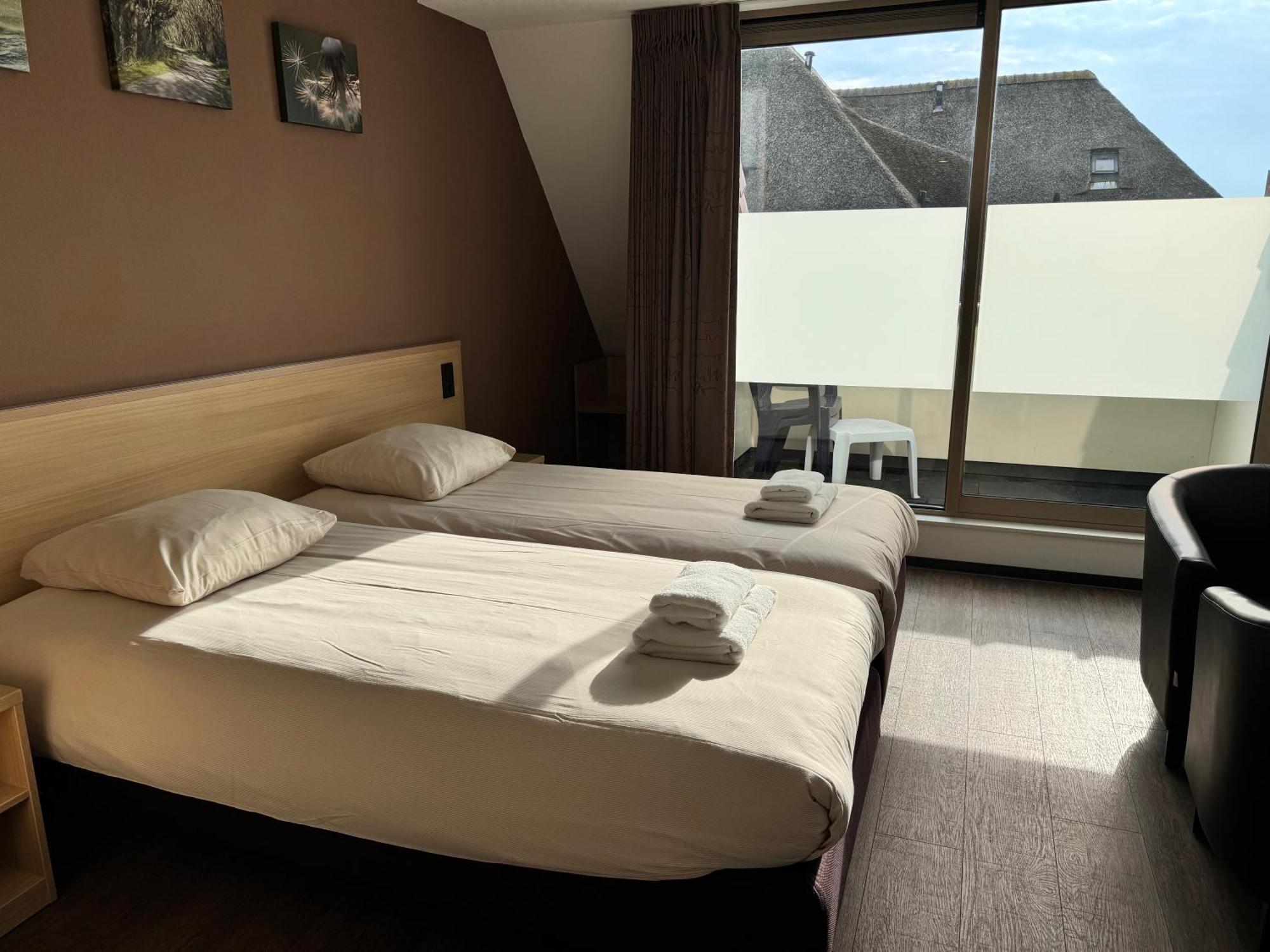 Hotel Het Zwaantje Калантсоог Екстериор снимка